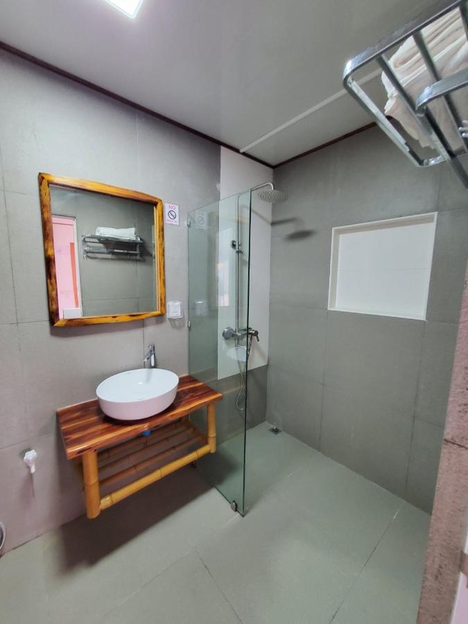 Hotel Sun & Surf Thulusdhoo Esterno foto