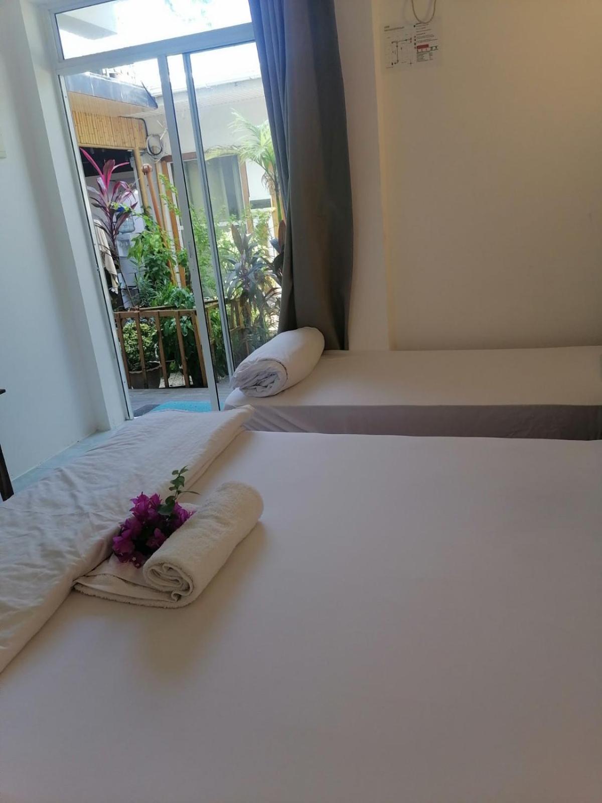 Hotel Sun & Surf Thulusdhoo Esterno foto